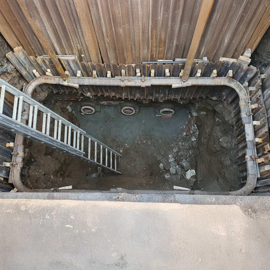 – Odvodnění tramvajové trati - Bubenské nábřeží, Komunardů, Praha 7